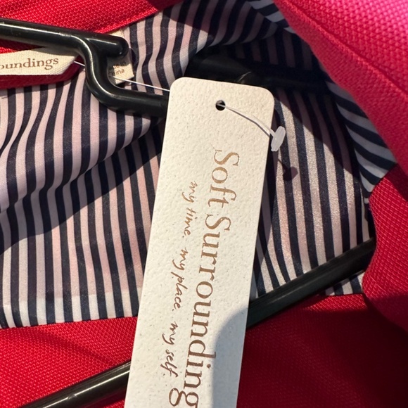 Women’s red jacket new with tag - Picture 4 of 4